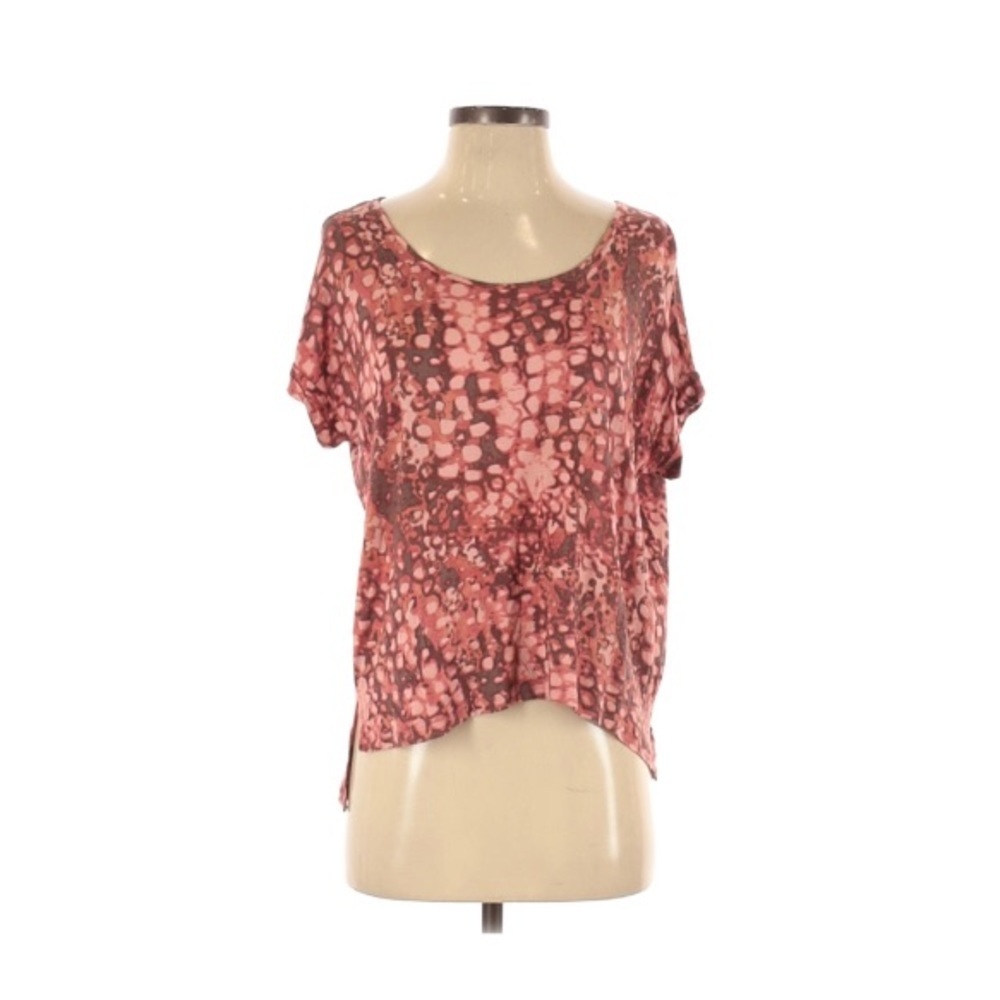 Pieces | Soft Tee Top Small Scale Print Red Tones Luxe Soft